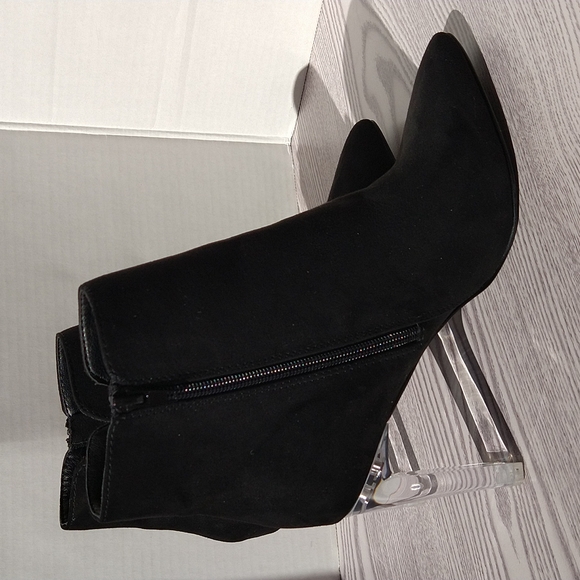 Marc New York Amelia Black Faux Suede Heel Ankle Pointed Booties Sz 8.5 - Picture 7 of 12